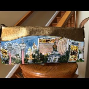 Icon Clutch with strap